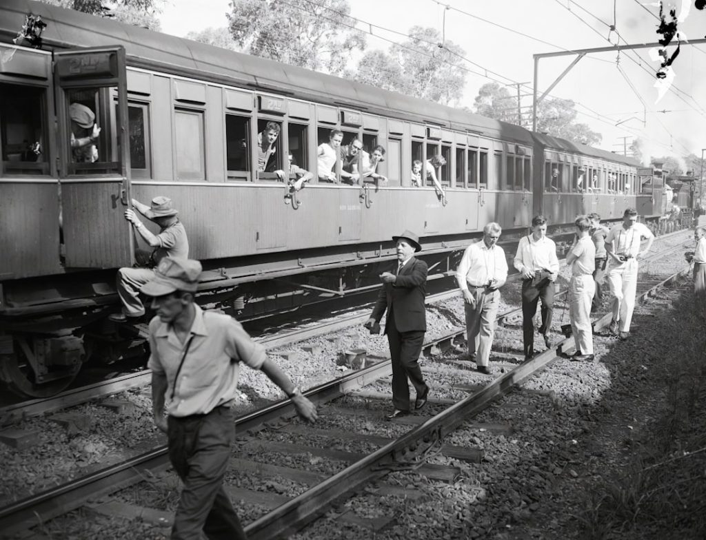 Photo 1 Electric train 2 Renewable energy truck