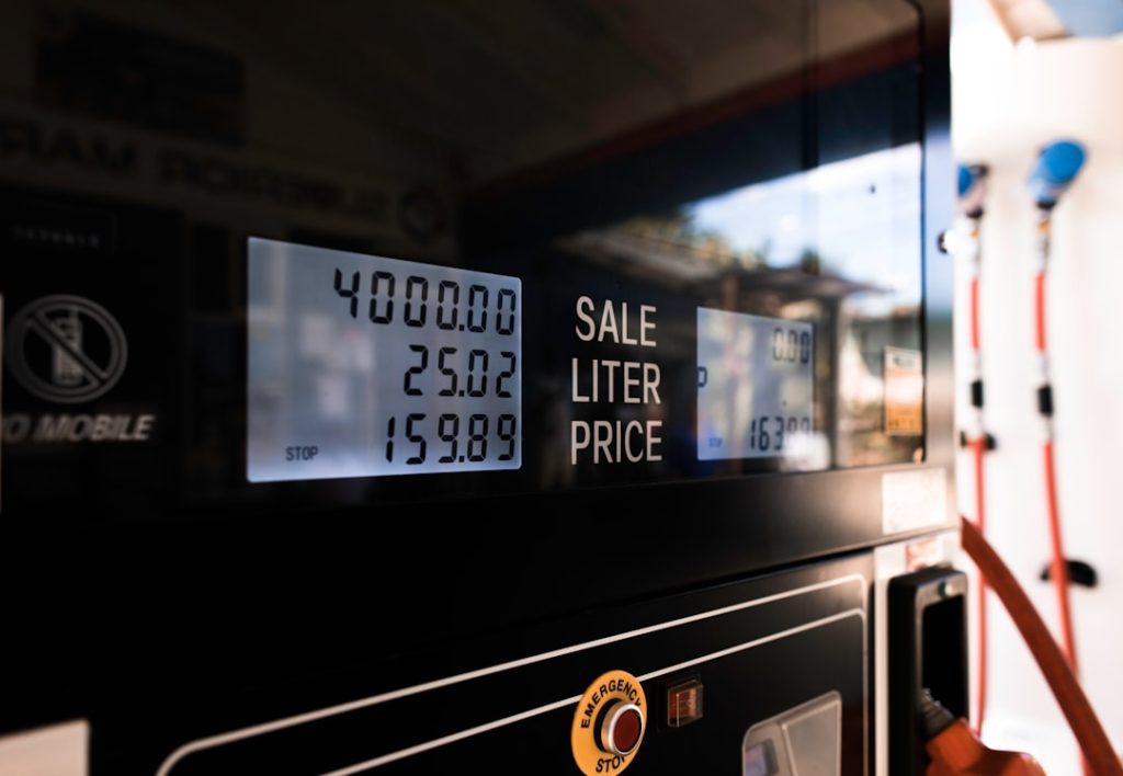 Photo Refinery, Fuel pump