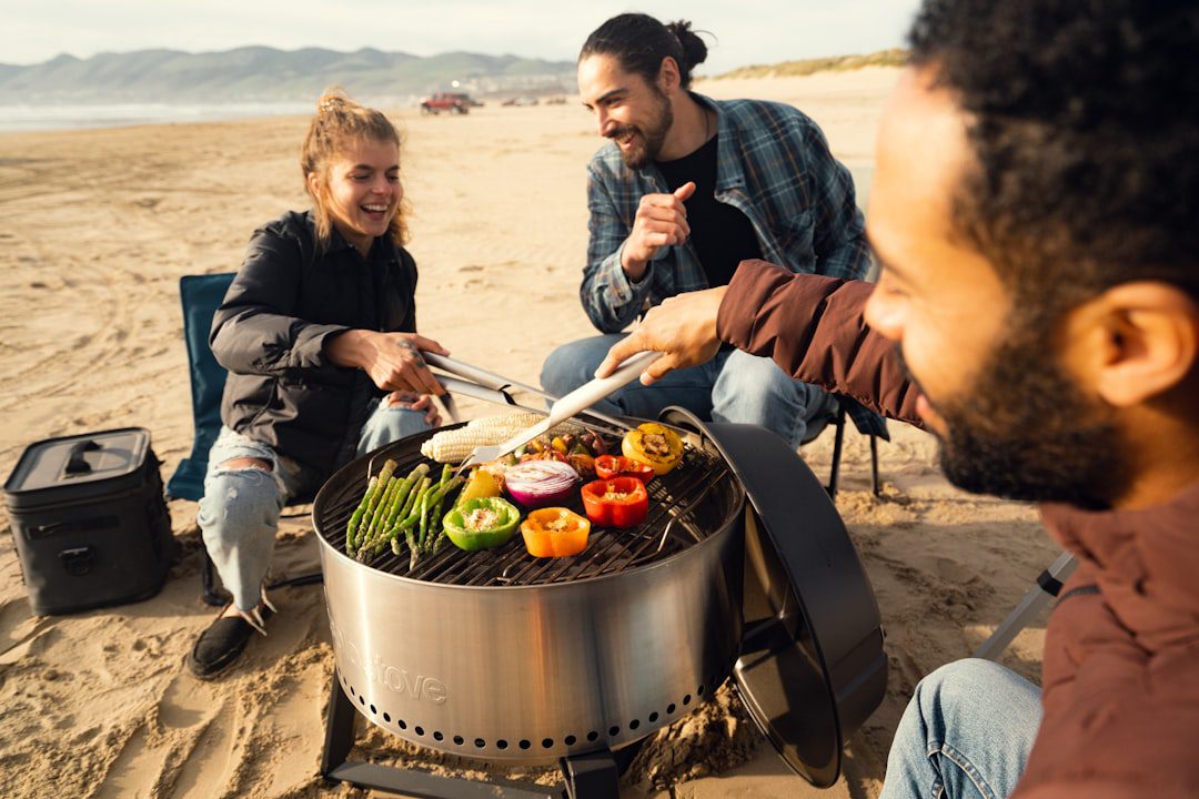 Photo Grilling with briquettes